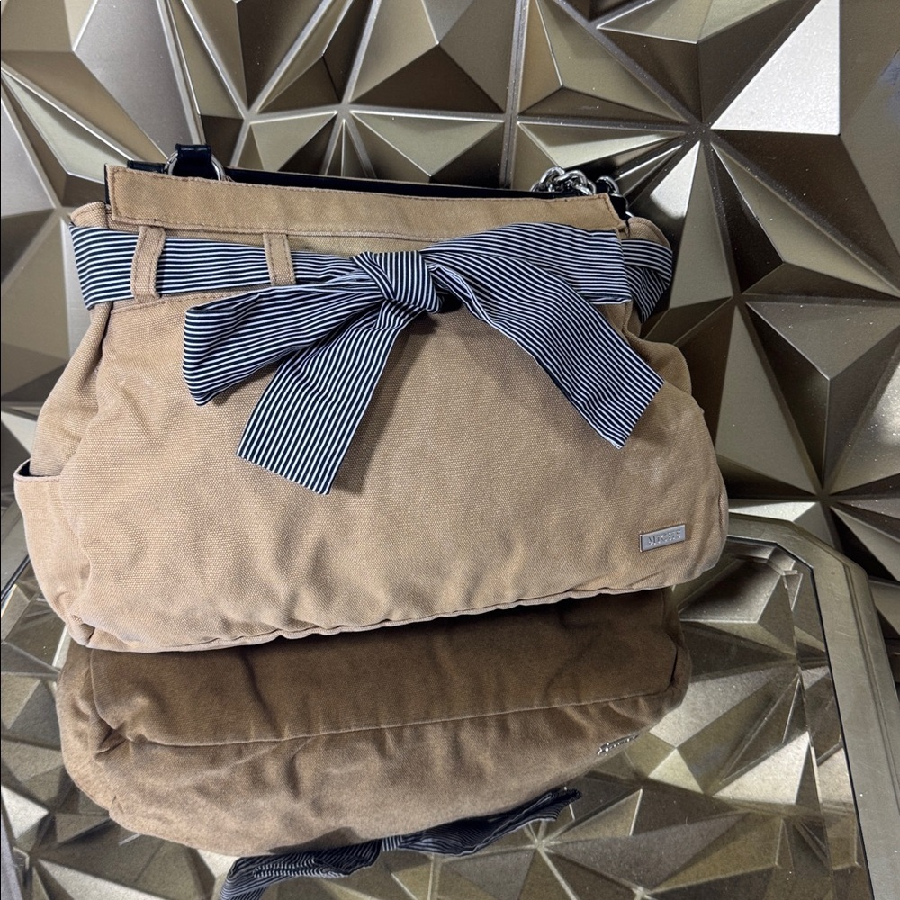 Miche‎ Tan Handbag with Black and White Bow - Picture 4 of 8